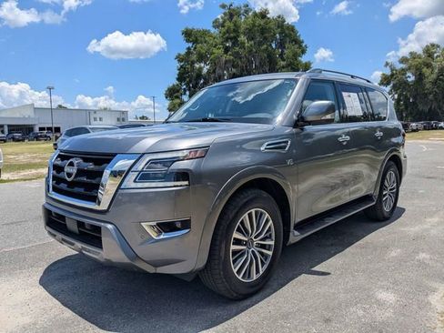 Used 2022 Nissan Armada SV w/ SV Appearance Package RWD image 7