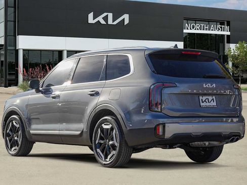 Certified 2024 Kia Telluride EX w/ EX Captain's Chair Package image 5