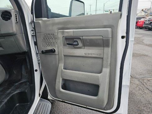 Used 2012 Ford E-450 and Econoline 450 Super Duty RWD image 18
