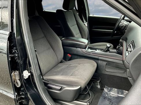 Used 2025 Dodge Durango GT AWD/4WD image 32