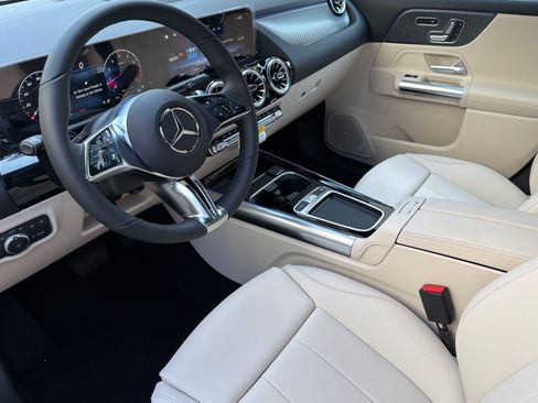 New 2026 Mercedes-Benz GLA 250 image 9