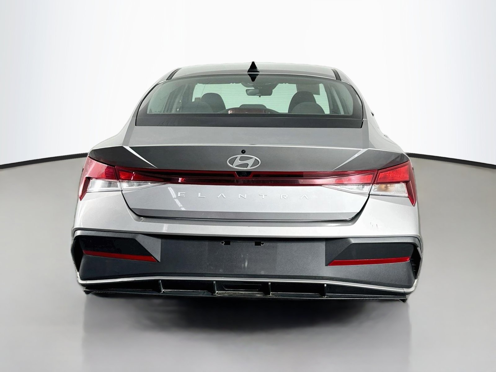 Used 2024 Hyundai Elantra SEL FWD image 7