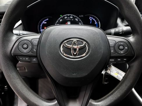 Used 2024 Toyota RAV4 LE AWD/4WD image 30