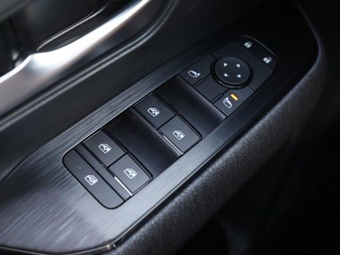 New 2026 Nissan Kicks SV image 18