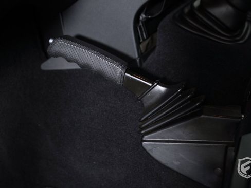 Used 1991 Land Rover Defender 110 image 18