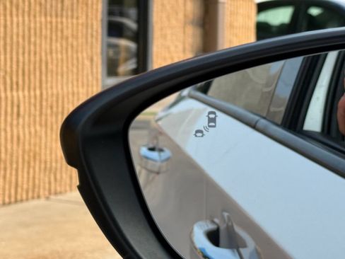 Used 2020 Honda Accord Touring image 19