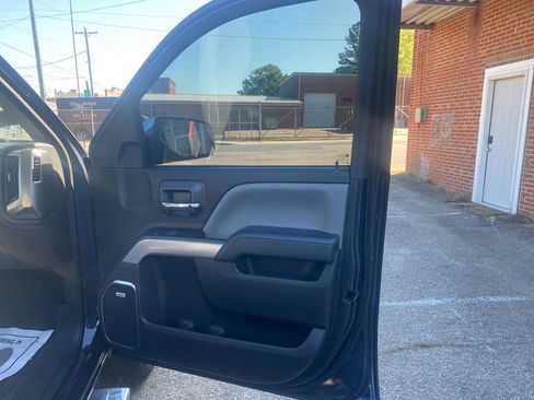 Used 2018 Chevrolet Silverado 1500 LTZ Z71 w/ Centennial Edition image 40