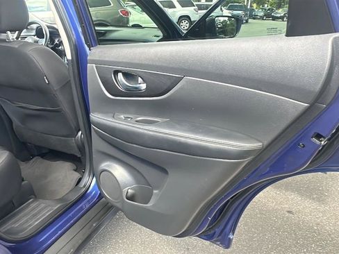 Used 2018 Nissan Rogue SV FWD image 29