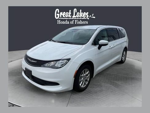 Used 2023 Chrysler Voyager LX FWD image 1