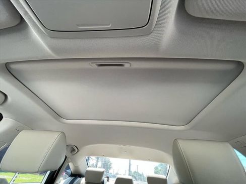 Used 2021 Honda Accord Touring image 5