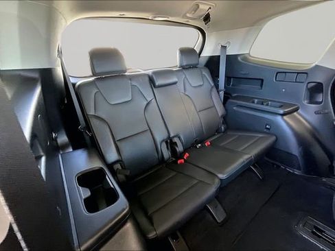Used 2025 Kia Telluride S image 18