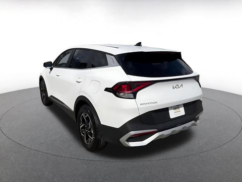 Used 2025 Kia Sportage LX image 12