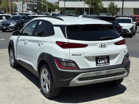 Certified 2022 Hyundai Kona SEL w/ Convenience Package AWD/4WD image 7
