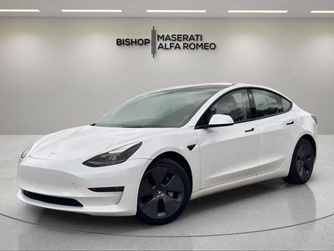 Used 2021 Tesla Model 3 Standard Range RWD image 2