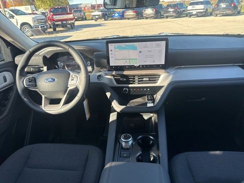 New 2026 Ford Explorer Active image 18
