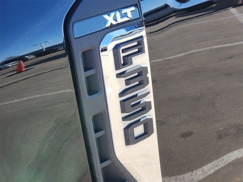 Used 2024 Ford F350 XLT image 11