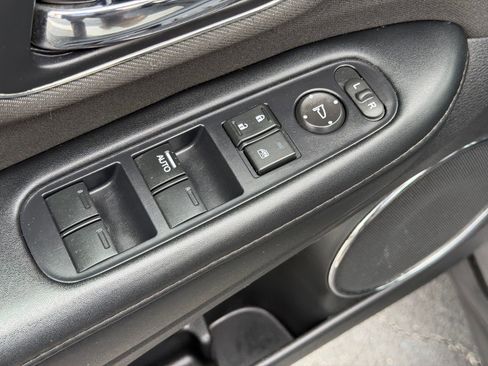 Used 2019 Honda HR-V EX image 14