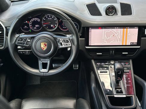 Used 2019 Porsche Cayenne Turbo AWD/4WD image 13