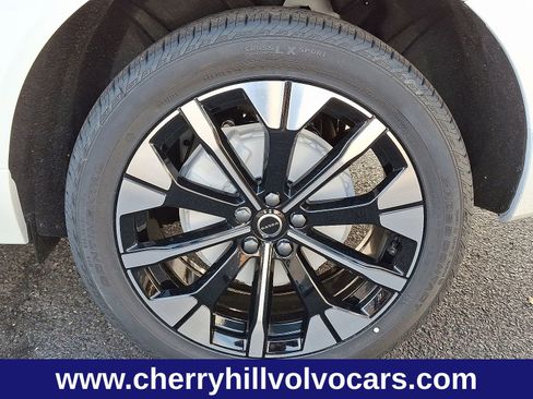New 2026 Volvo XC60 B5 Plus w/ Protection Package Premier image 5