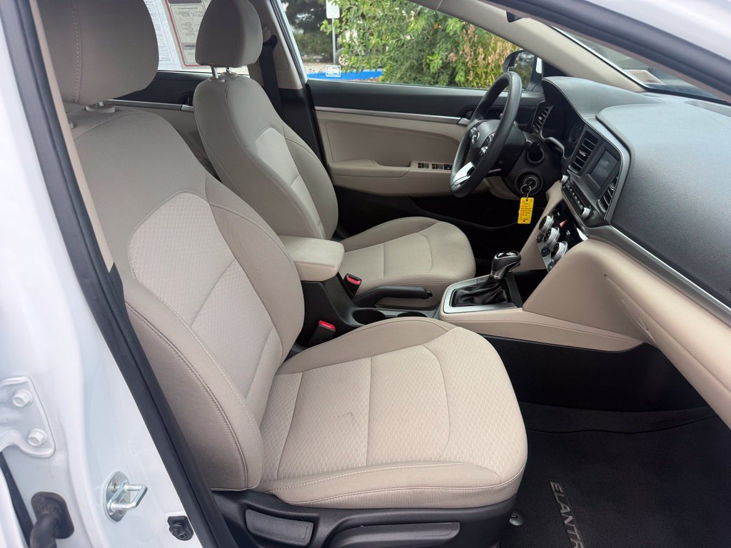 Used 2019 Hyundai Elantra SE FWD image 41