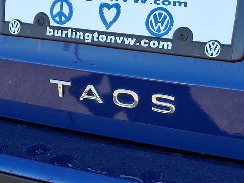 Certified 2022 Volkswagen Taos SE FWD image 31