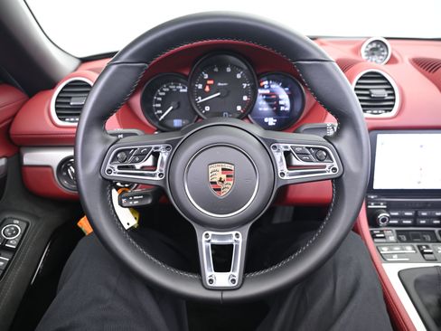 Used 2022 Porsche 718 Boxster Spyder image 37