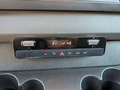 Used 2019 Mercedes-Benz Sprinter 144 image 19