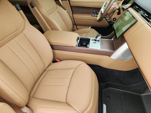 New 2026 Land Rover Range Rover SE AWD/4WD image 9