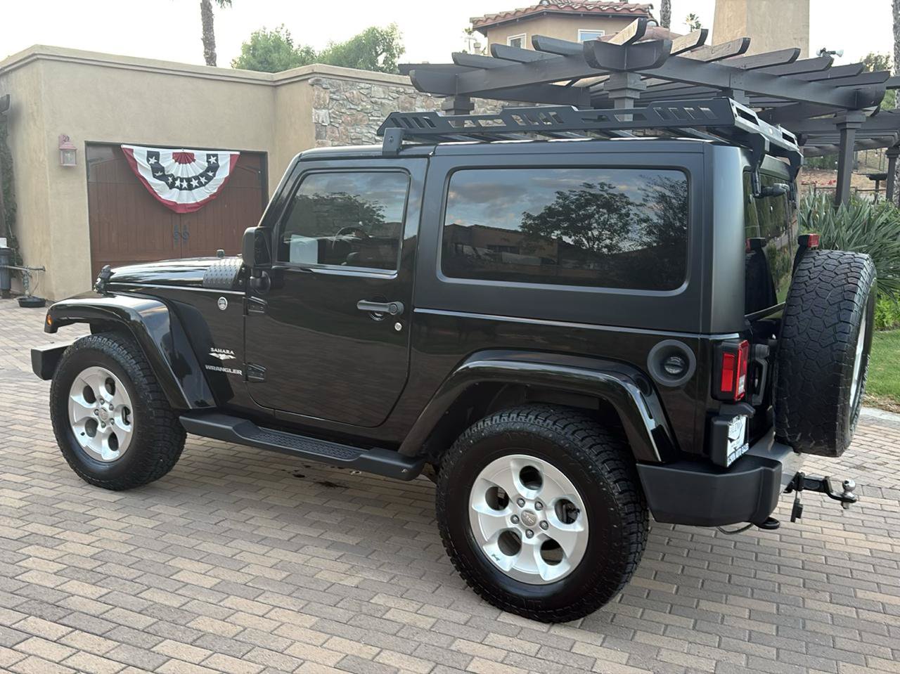 Used 2015 Jeep Wrangler Sahara w/ Connectivity Group AWD/4WD image 13