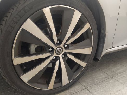 Used 2019 Nissan Altima 2.5 SR w/ SR Premium Package FWD image 31