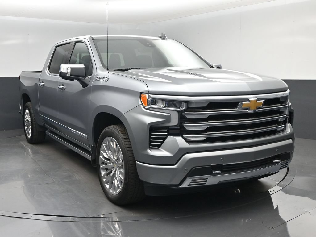 Used 2025 Chevrolet Silverado 1500 High Country w/ Technology Package AWD/4WD image 8