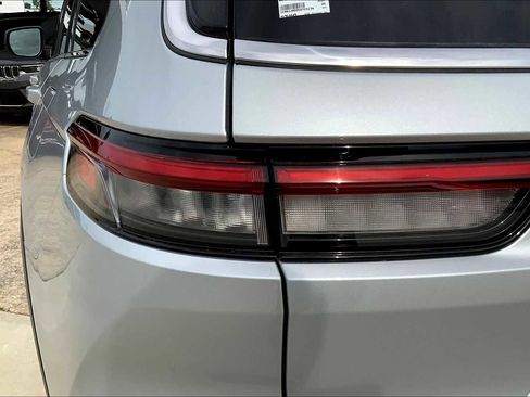 New 2025 Jeep Grand Cherokee L Laredo image 15