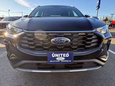 New 2026 Ford Escape ST-Line w/ Tech Pack #1 AWD/4WD image 3