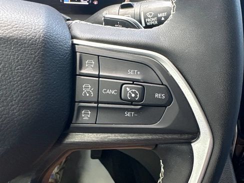 Used 2024 Jeep Grand Cherokee L Limited w/ Black Appearance Package AWD/4WD image 26
