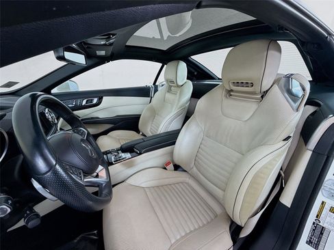 Used 2018 Mercedes-Benz SL 550 image 18