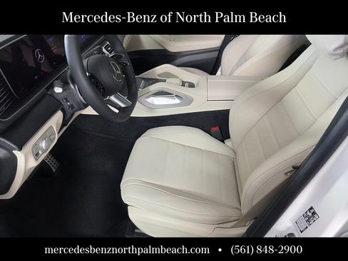 New 2026 Mercedes-Benz GLS 580 4MATIC image 6