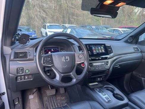 Used 2023 Honda Passport TrailSport image 4