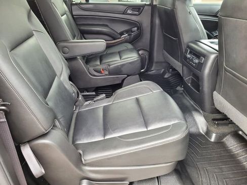 Used 2017 Chevrolet Suburban LT image 14