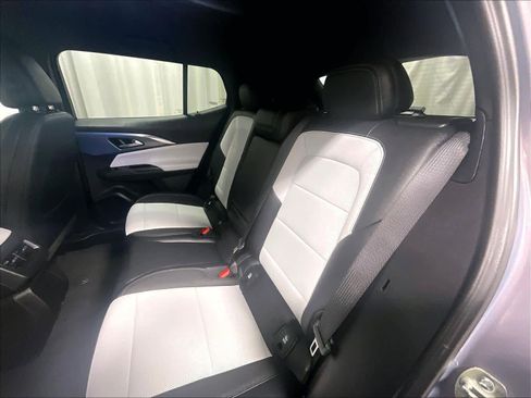 Used 2025 Chevrolet Equinox EV LT image 15