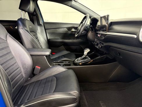 Used 2023 Kia Forte GT-Line w/ GT-Line Premium Package image 13