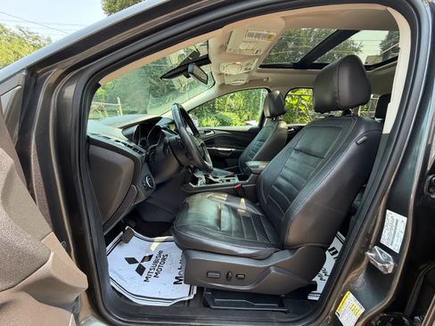 Used 2017 Ford Escape Titanium AWD/4WD image 18