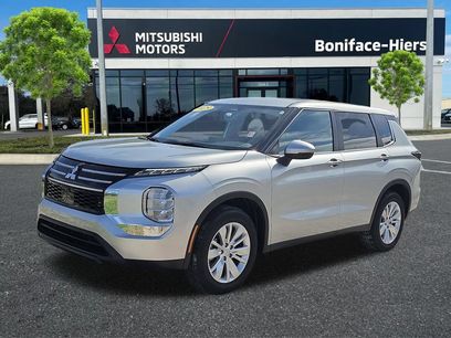 Used 2025 Mitsubishi Outlander ES
