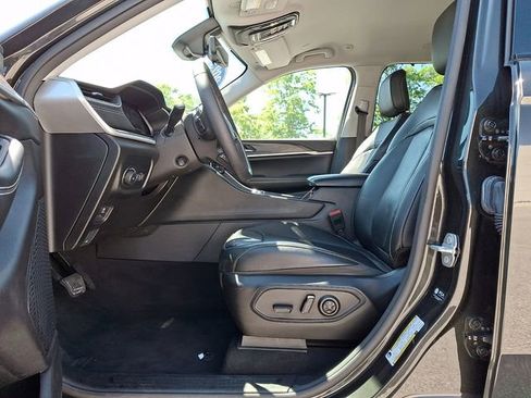 Used 2023 Jeep Grand Cherokee L Limited w/ Luxury Tech Group II AWD/4WD image 15