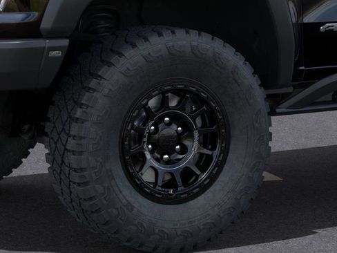 New 2024 GMC Canyon AT4X w/ AT4X AEV Edition AWD/4WD image 15