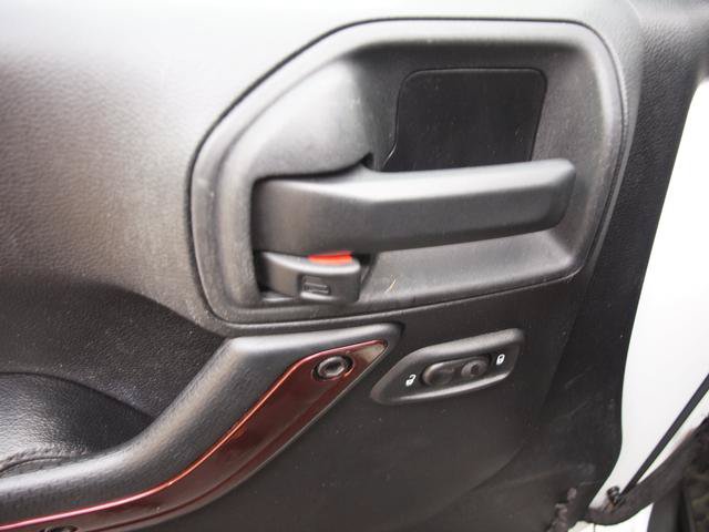 Used 2014 Jeep Wrangler Unlimited Sahara AWD/4WD image 8