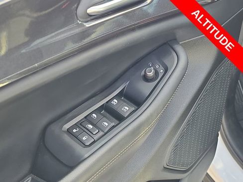 Certified 2023 Jeep Grand Cherokee Altitude image 10