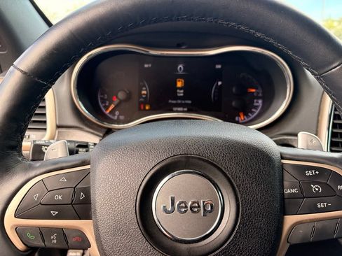 Used 2015 Jeep Grand Cherokee Laredo w/ Quick Order Package 23E AWD/4WD image 28