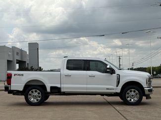 Used 2025 Ford F250 Lariat w/ Lariat Ultimate Package AWD/4WD video 3