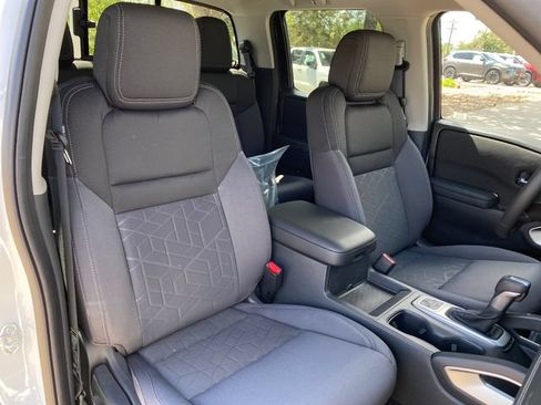 New 2026 Nissan Frontier SV w/ All-Weather Content Package AWD/4WD image 9