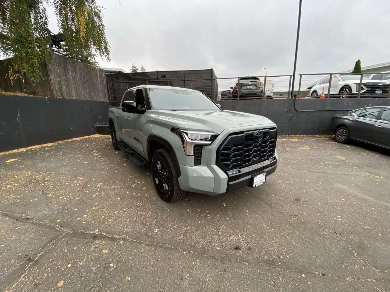 Used 2025 Toyota Tundra Limited w/ TRD Off-Road Package AWD/4WD image 8